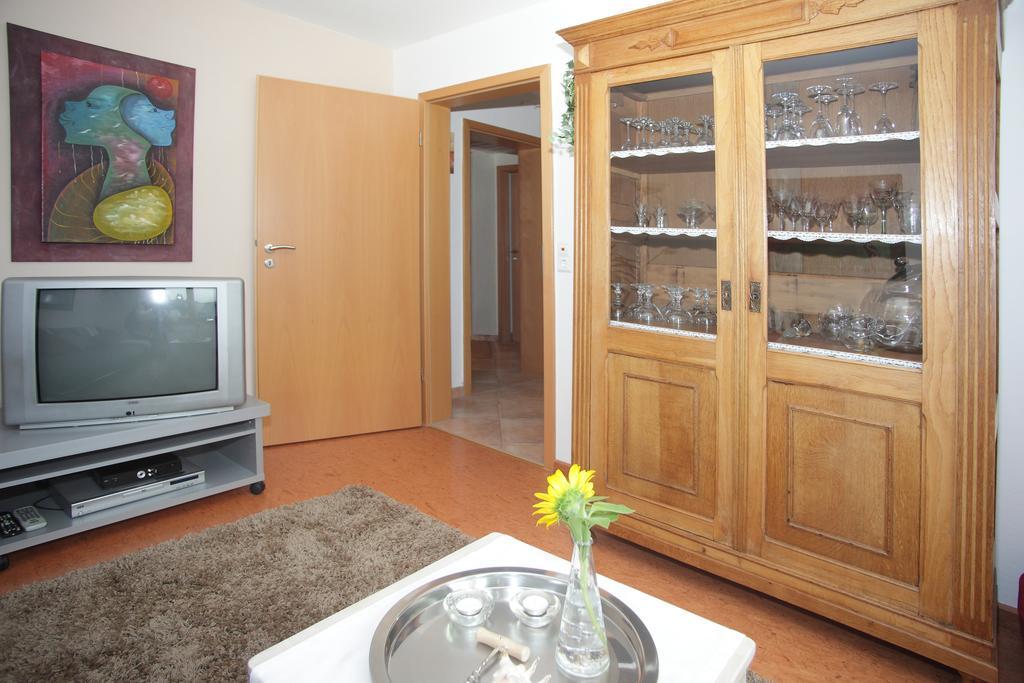 Ferienwohnung Schwarzwaldblick Bühlertal Habitación foto